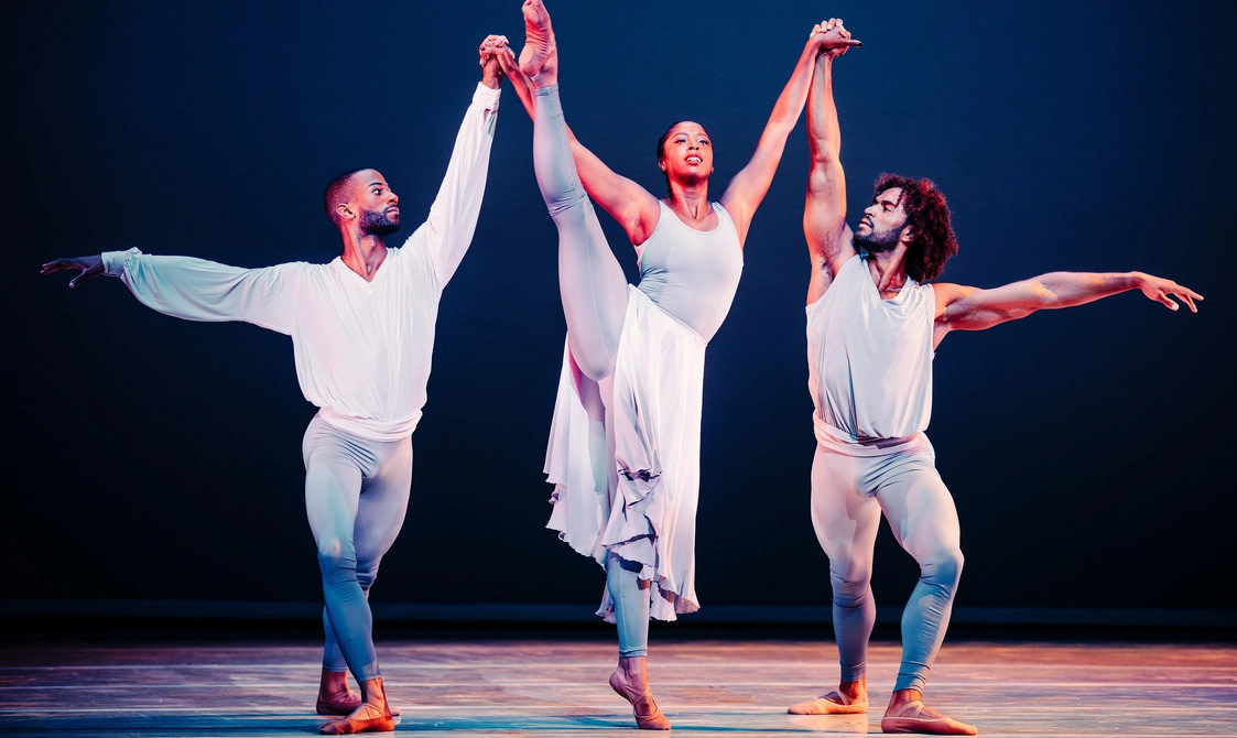 Alvin-Ailey-American-Dance-Theater-©-Andrew-Perry-12