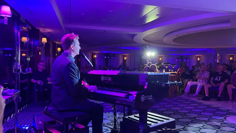 Broadway-star-Levi-Kreis-performed-aboard-the-crui