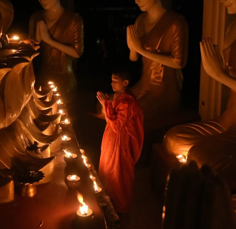 pray-5183164_1920